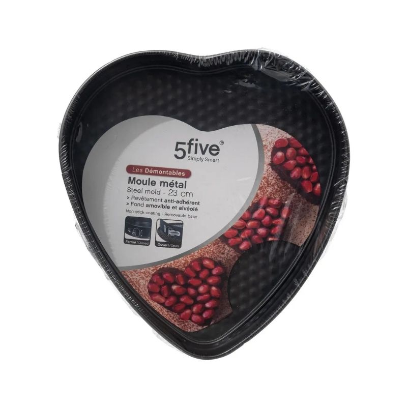 Heart-shaped baking pan