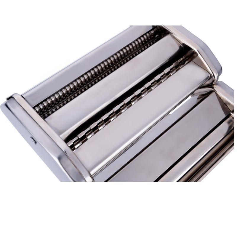 Pasta maker
